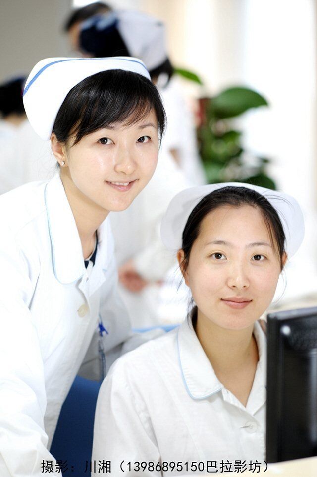 經自然腔道標本取出手術(NOSES)